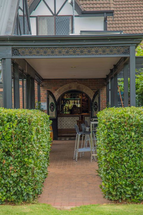 Mick O\'Sheas - Accommodation Whitsundays 40