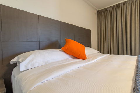 Mick O\'Sheas - Accommodation Whitsundays 30