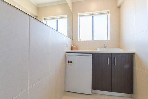 Mick O\'Sheas - Accommodation Whitsundays 27