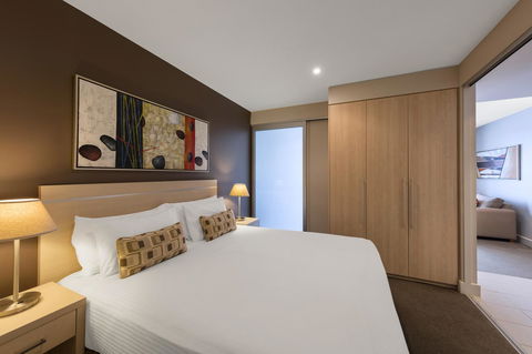 Apartments @ 16 Holdfast - Accommodation Whitsundays 10