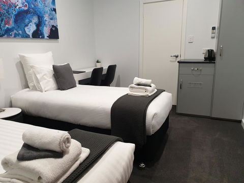 The Avenue Inn - Accommodation Whitsundays 4
