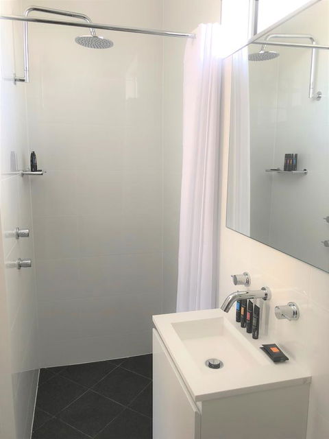 The Avenue Inn - Accommodation Whitsundays 10