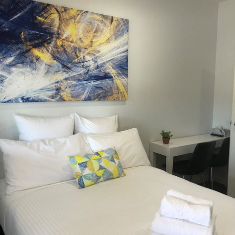 The Avenue Inn - Accommodation Whitsundays 11