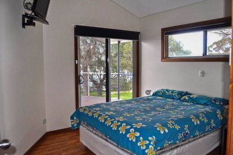 Rest A Shore Coffin Bay - Accommodation Whitsundays 11