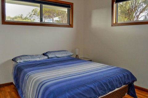 Rest A Shore Coffin Bay - Accommodation Whitsundays 9