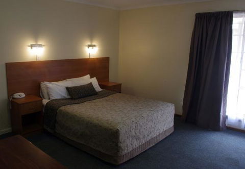 Clare Central - Accommodation Whitsundays 33