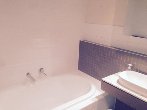 Breakwater Apartment - Accommodation Whitsundays 15