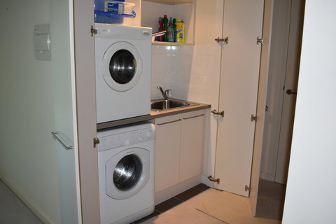 Breakwater Apartment - Accommodation Whitsundays 17