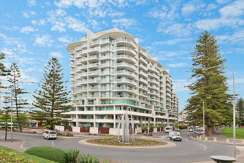 Beachside Luxury & Comfort, Ocean Views In Glenelg - Accommodation Whitsundays 22