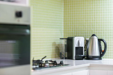 Beachside Luxury & Comfort, Ocean Views In Glenelg - Accommodation Whitsundays 15