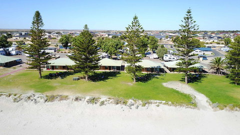 Wallaroo Holiday Park - Accommodation Whitsundays 0