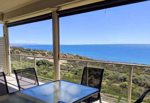 Ochre Point Beach House On Moana Seafront - Accommodation Whitsundays 0