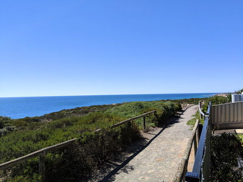 Ochre Point Beach House On Moana Seafront - Accommodation Whitsundays 18