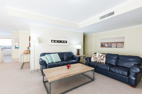 Ramada Resort By Wyndham Shoal Bay - Accommodation Whitsundays 41