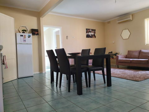 Super Central Location - Accommodation Whitsundays 6