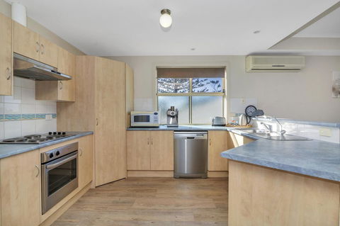 The Lighthouse - Port Willunga - C21 SouthCoast Holidays - Accommodation Whitsundays 6
