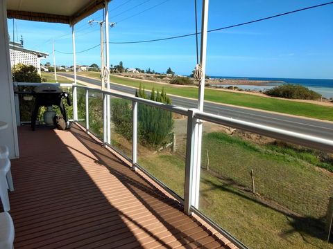 Seafront Shack - Accommodation Whitsundays 10
