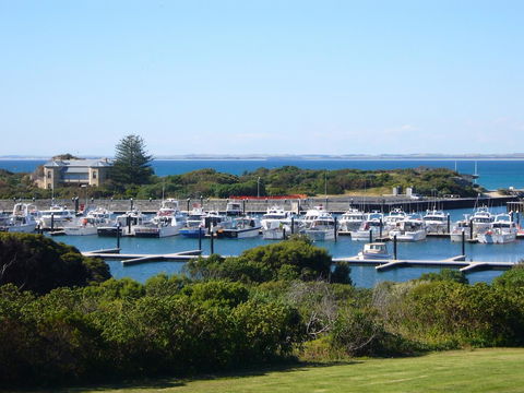 Harbour View Motel - Accommodation Whitsundays 0