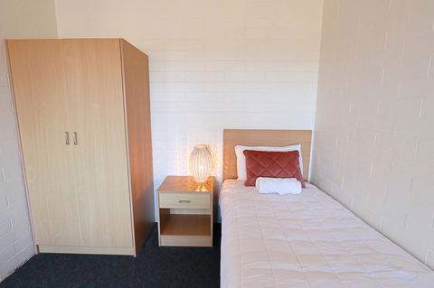 Harbour View Motel - Accommodation Whitsundays 22