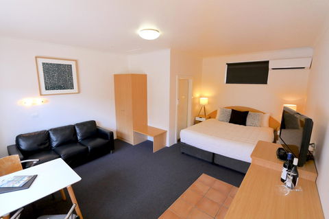 Harbour View Motel - Accommodation Whitsundays 40