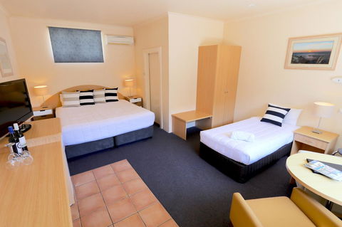 Harbour View Motel - Accommodation Whitsundays 39