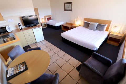 Harbour View Motel - Accommodation Whitsundays 24