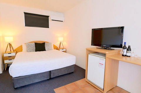 Harbour View Motel - Accommodation Whitsundays 38