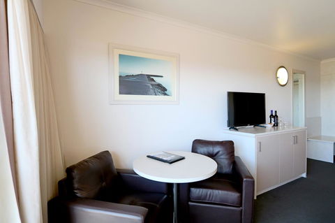Harbour View Motel - Accommodation Whitsundays 4