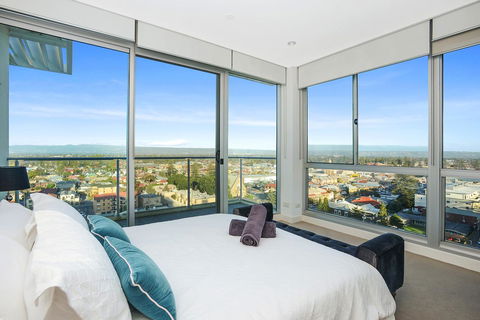 Glenelg Skyline Penthouse - Accommodation Whitsundays 43