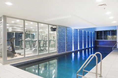 Glenelg Skyline Penthouse - Accommodation Whitsundays 1