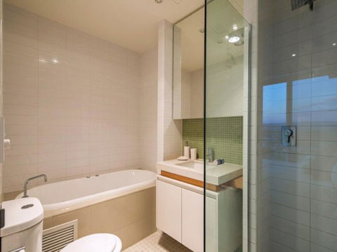 Glenelg Skyline Penthouse - Accommodation Whitsundays 21