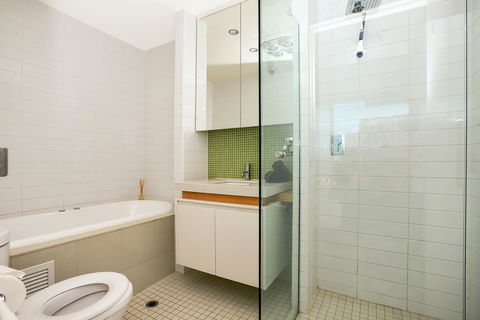 Glenelg Skyline Penthouse - Accommodation Whitsundays 42