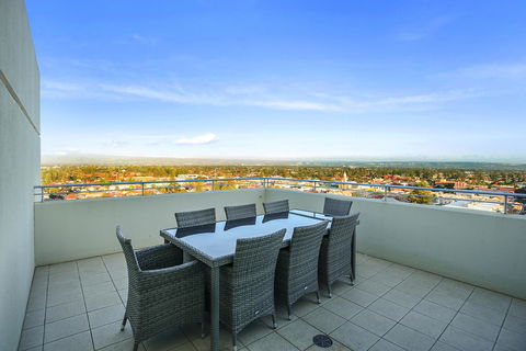 Glenelg Skyline Penthouse - Accommodation Whitsundays 39