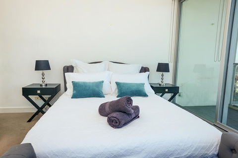Glenelg Skyline Penthouse - Accommodation Whitsundays 20