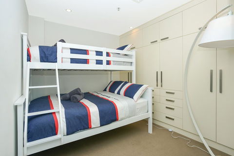 Glenelg Skyline Penthouse - Accommodation Whitsundays 44
