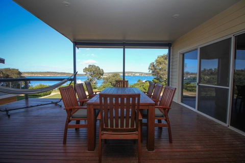 Waterfront On Osprey - Accommodation Whitsundays 12