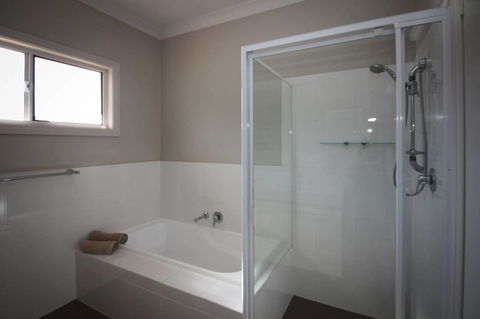 Waterfront On Osprey - Accommodation Whitsundays 21
