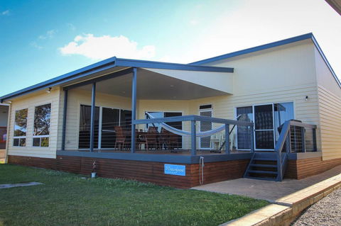 Waterfront On Osprey - Accommodation Whitsundays 18