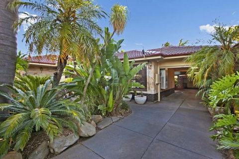 The Palms - Accommodation Whitsundays 7