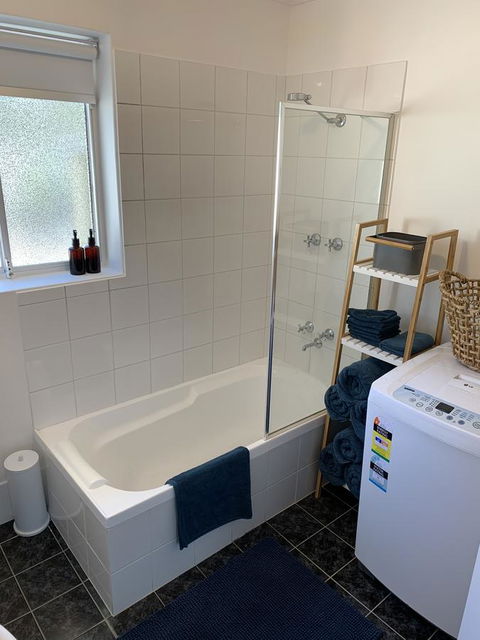 Sunshine Four - Accommodation Whitsundays 37