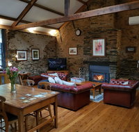William Hunt's Retreat - Cypress Studio - Accommodation Whitsundays