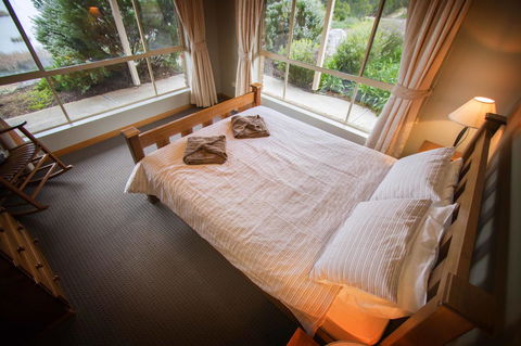 Limestone Ridge - Accommodation Whitsundays 6