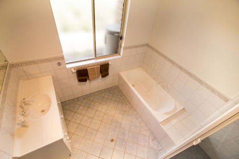 Limestone Ridge - Accommodation Whitsundays 15