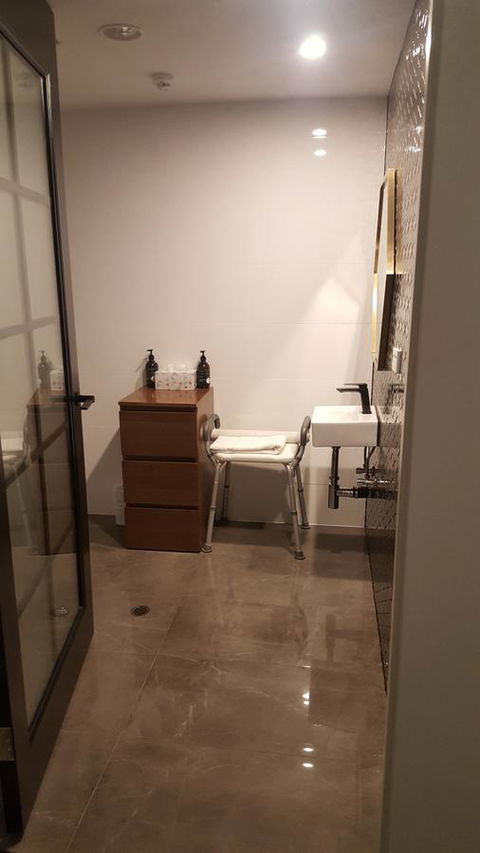 Ellen Hotel - Accommodation Whitsundays 2