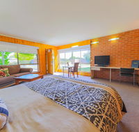 Country Roads Motor Inn Naracoorte - Accommodation Whitsundays