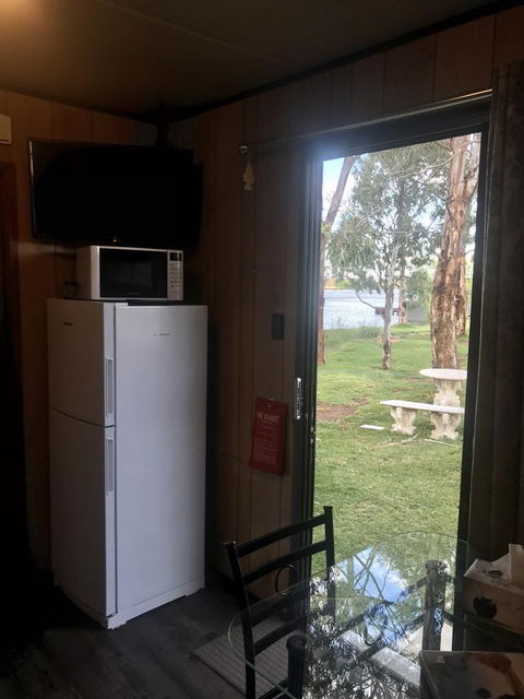 Murray Bridge Riverview Cabin - Accommodation Whitsundays 3