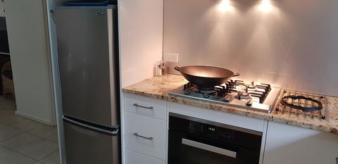 Acaill Accommodation Esplanade Living Self Check-In Self Check-Out - Accommodation Whitsundays 30