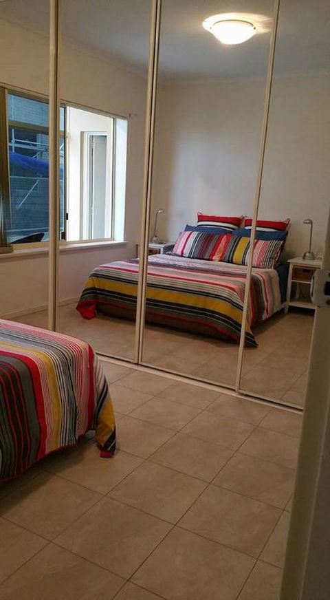Acaill Accommodation Esplanade Living Self Check-In Self Check-Out - Accommodation Whitsundays 23