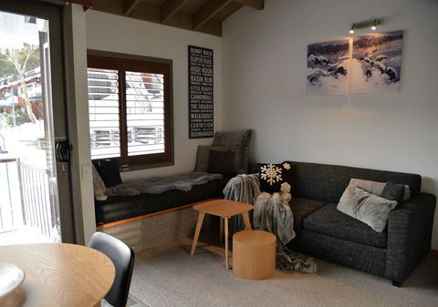 CHILL-OUT - Thredbo - Accommodation Whitsundays 1