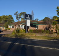 Deer Park Motor Inn - Accommodation Whitsundays